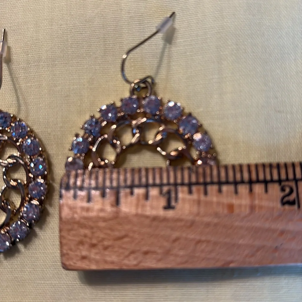 NWOT 1 pr. gt earrings with fish hook close, rhinestones around flat chain.  $15 - Picture 4 of 4